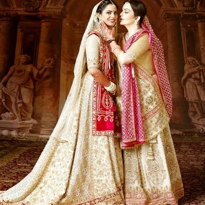 Billionaire daughter IshaAmbani and AnandPiramal wedding